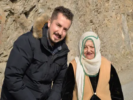 ca8562efec78f00a0ac8e53bb4262b1f49beae52-DL4NE8CQ_3073-tr